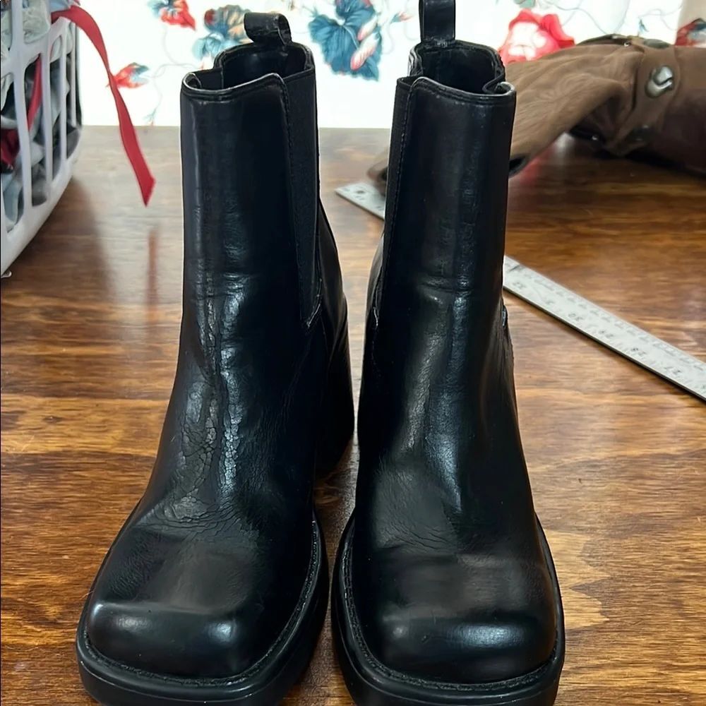 No Boundaries Black Ankle Booties with Elastic Panels - Picture 2 of 12